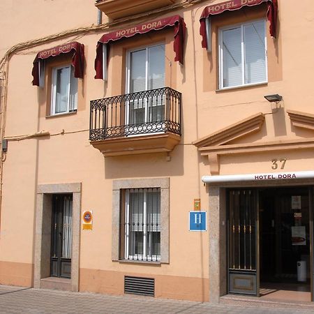 Hotel Dora Plasencia Exterior foto