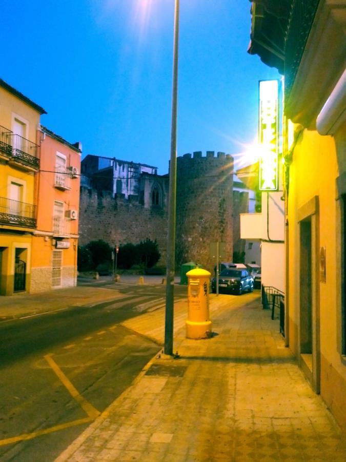 Hotel Dora Plasencia Exterior foto
