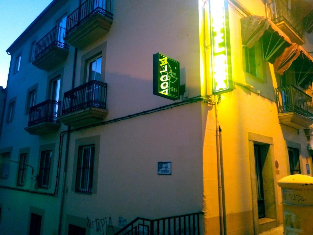 Hotel Dora Plasencia Exterior foto
