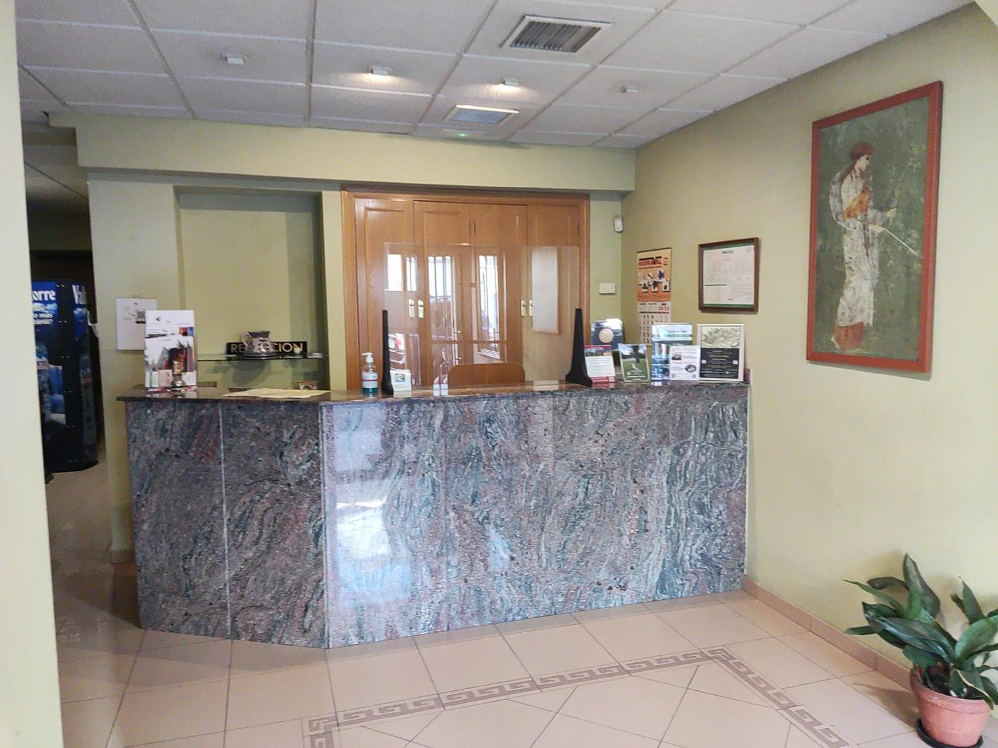 Hotel Dora Plasencia Exterior foto