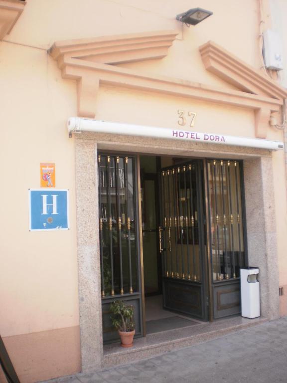 Hotel Dora Plasencia Exterior foto