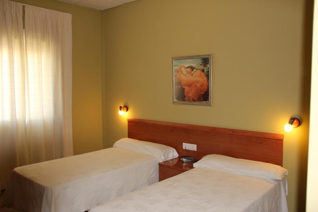 Hotel Dora Plasencia Exterior foto