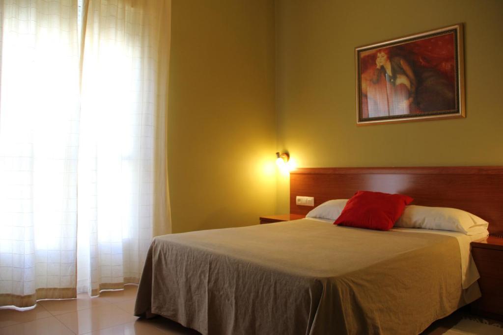 Hotel Dora Plasencia Exterior foto